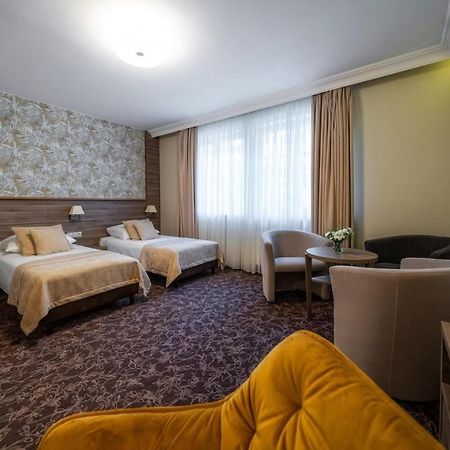 Korona Hotel Ostroleka  Luaran gambar
